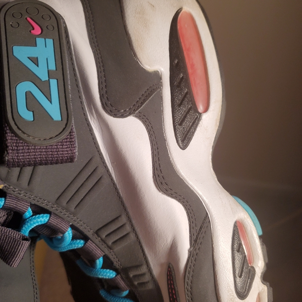 Nike Ken Griffey size 9.5